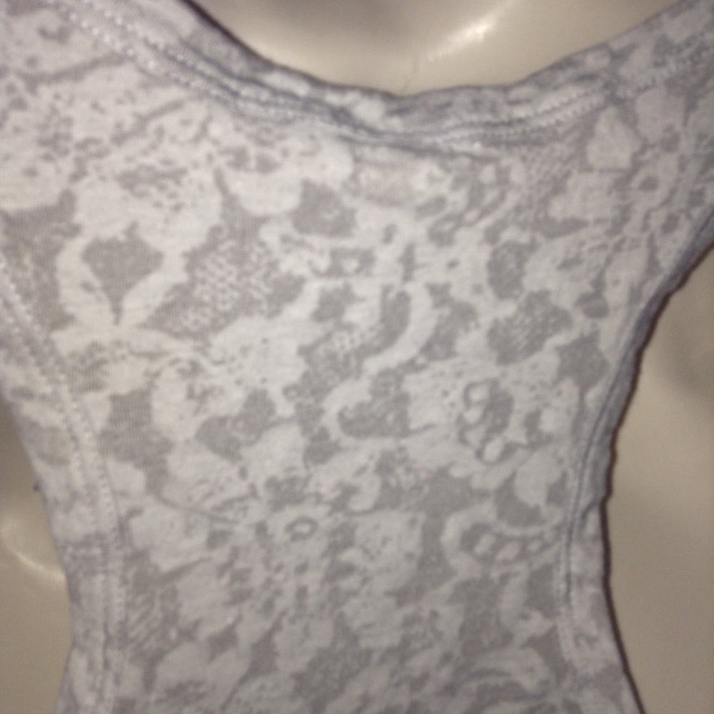 Sheer Tank Top - Picture 2 of 3